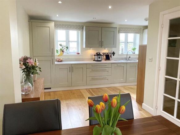 Dining - Kitch 1a.JPG