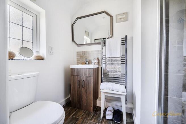 En-Suite Bathroom