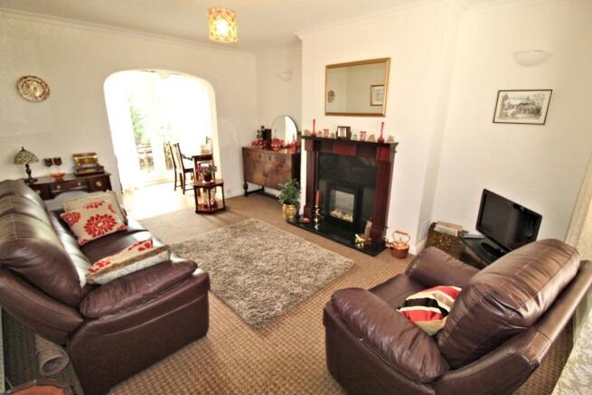 LOUNGE VIEW 1