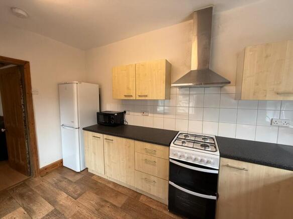 4 bed Terraced to rent Image 4