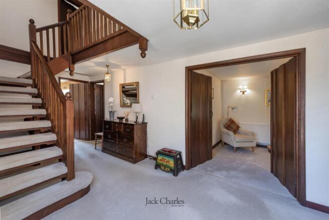 Grove Barn, TN11 8NU 008.jpg