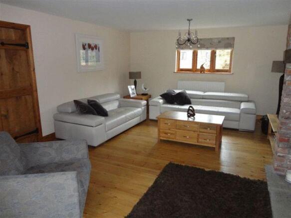LOUNGE 1