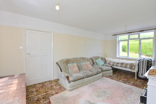 Berwick Avenue, Coton Hill, Shrewsbury photo 4