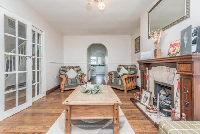 5 bed Detached for sale Image 7