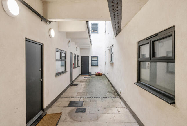 1409398-2-6985d84...