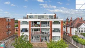 Flat 8, 31, Castle Avenue, London E4 9PY