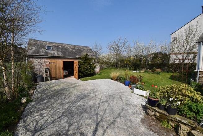 Detached Garage