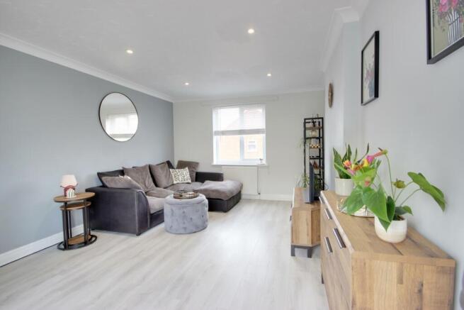 3 bed Terraced for sale Image 4