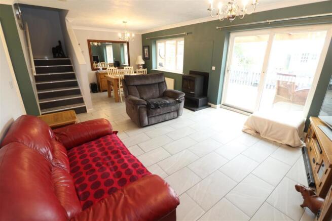 Lounge / Dining Room