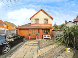 1, The Maltings, Craig Y Don, Llandudno LL30 1TZ