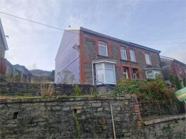 26, Salem Terrace, Llwynypia, Tonypandy CF40 2JL