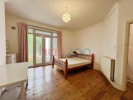 Flat A, 216, Green Lanes, Hackney, London N4 2HA