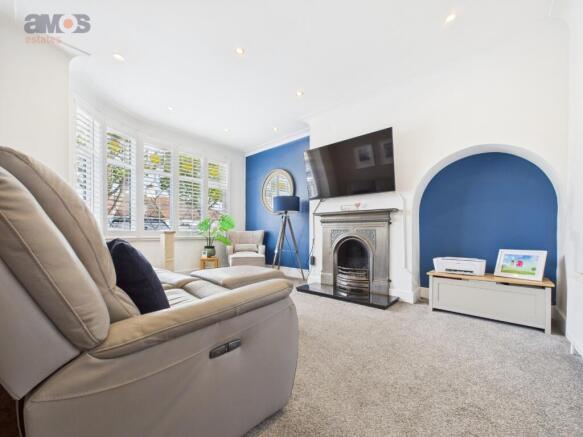 Flemming Crescent, Leigh-On-Sea, Essex photo 4