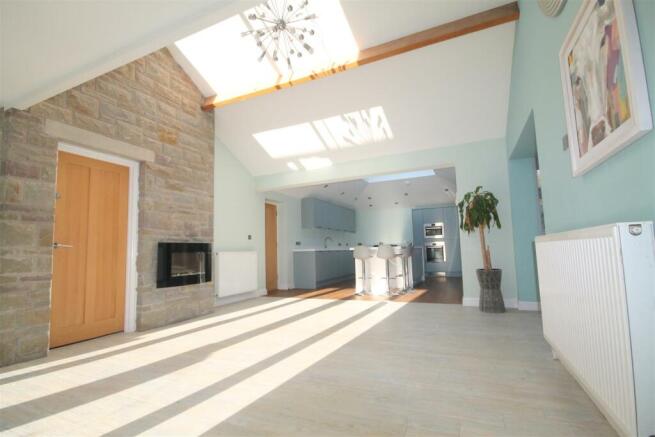 Kitchen dining room.JPG