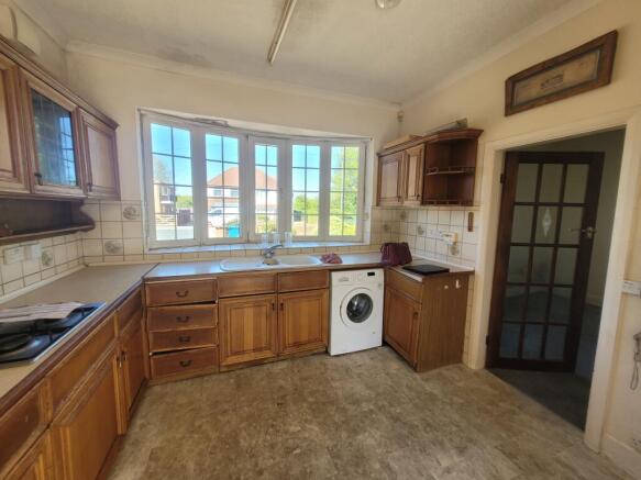 2 bed Semi-Detached Bungalow for sale Image 5