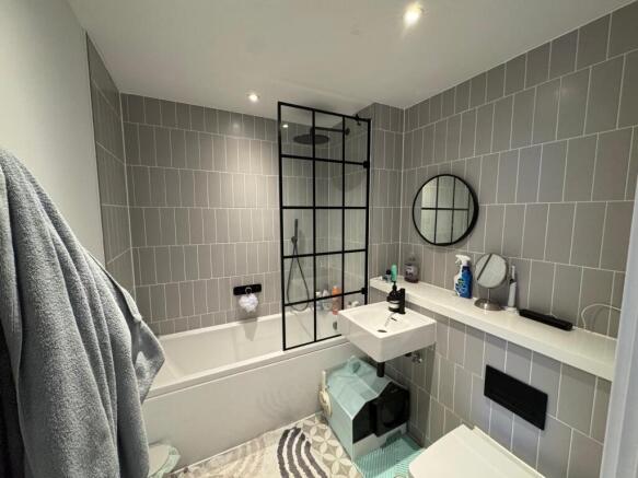 1 bed Flat to rent Image 4