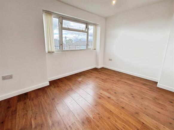 2 bed Semi-Detached for sale Image 7