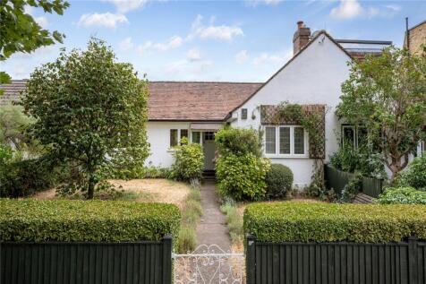 North Road, Kew, Surrey, TW9