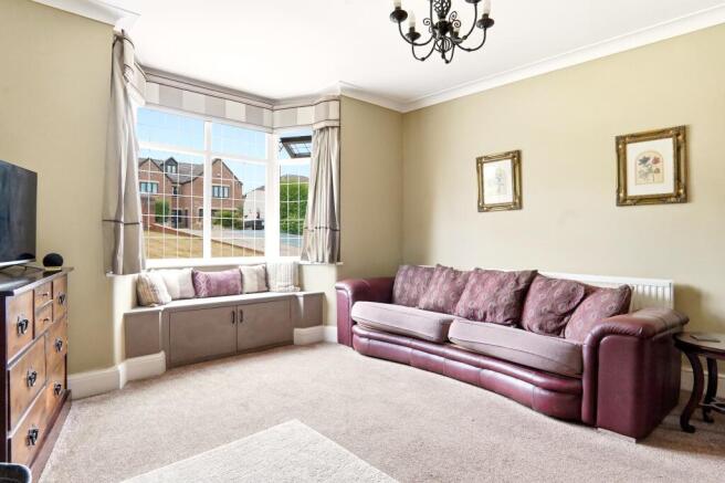 5 bed Detached for sale Image 5