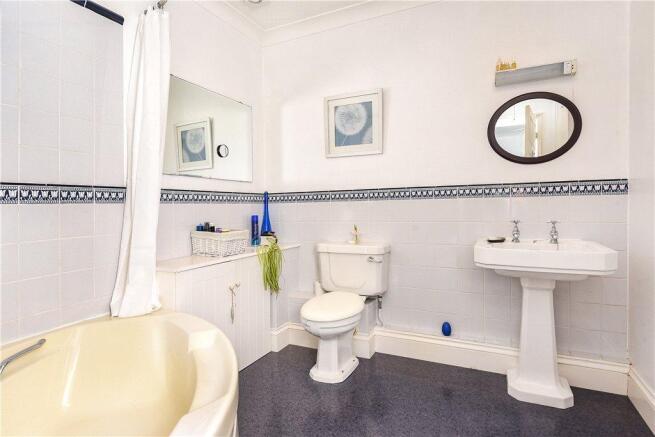 En-Suite Bathroom