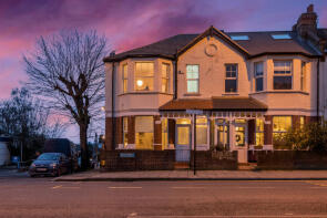 93, Perry Hill, London SE6 4LP