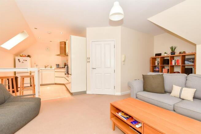 Kitchen/Lounge