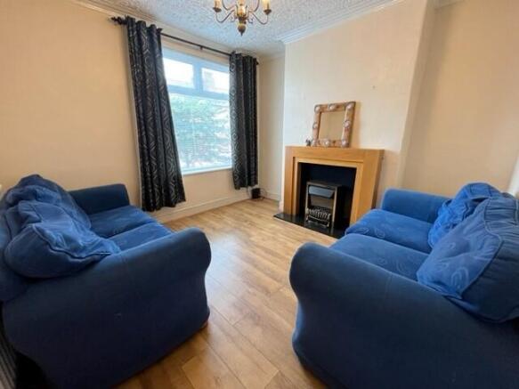 3 bed End of Terrace to rent Image 4
