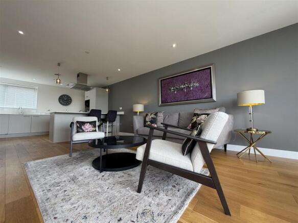 Lounge (2).jpeg