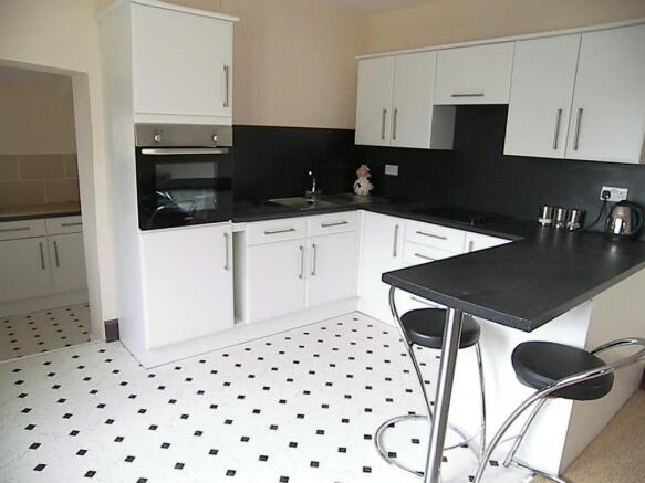 Flat 1 Kitchen