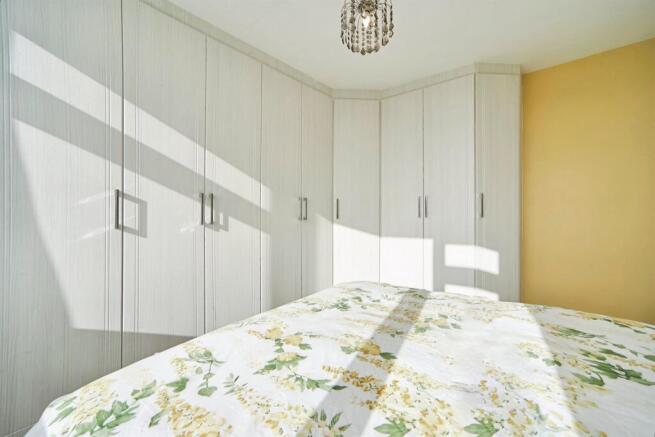 3 bed Semi-Detached for sale Image 10