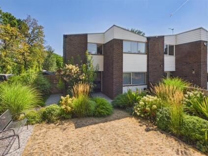 Stompond Lane, Walton-On-Thames