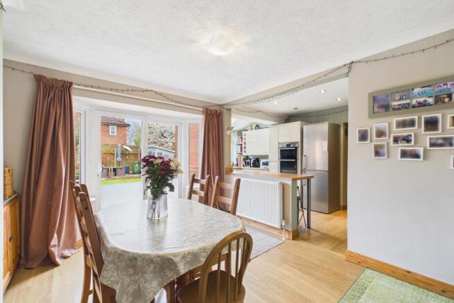 CAM02279G0-PR0069-STILL009