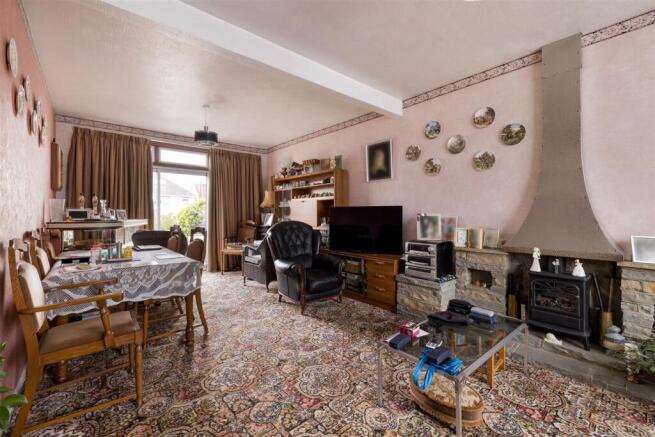 Middleton Avenue, E4