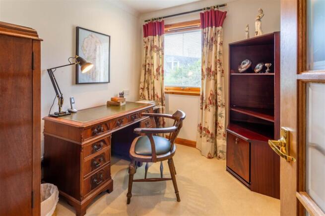 Study/ bedroom 4