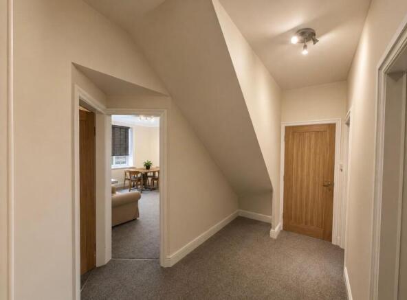 2 bed Flat to rent Image 6