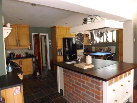 Kitchen/Breakfast Rm