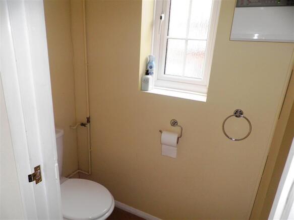 Cloakroom/wc