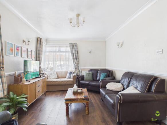 Presented by Nicoleta at EweMove Bexleyheath and D