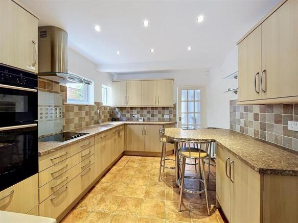 Fitted Kitchen