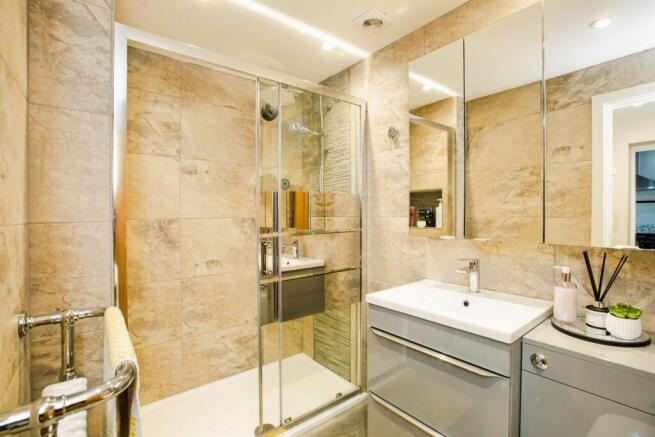 3 bed Semi-Detached for sale Image 12