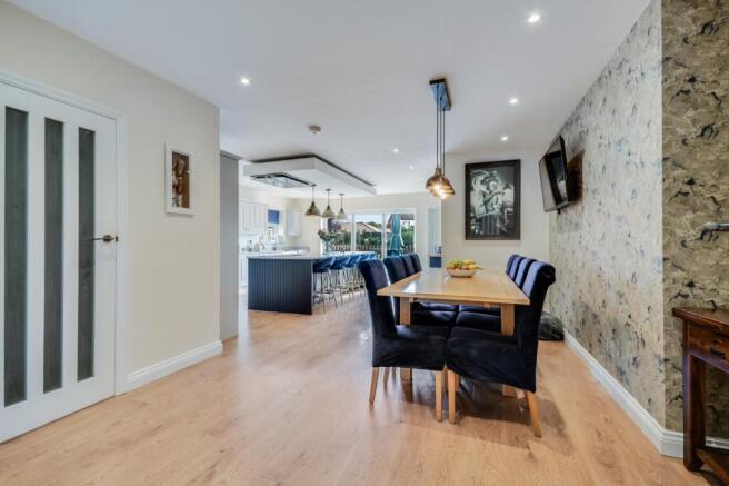 Kitchen/Dining