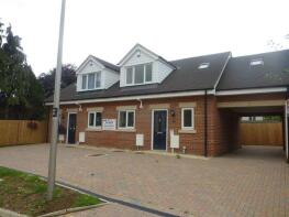 33, Holsey Lane, Bletchley MK2 3FH