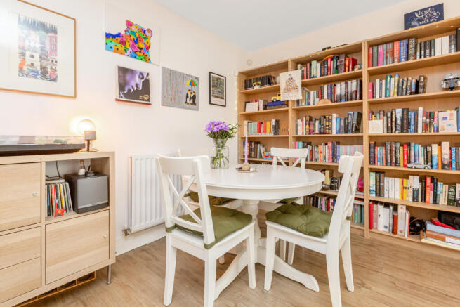 Apartment in Edinburgh, Hillside, Leith Central - View 4