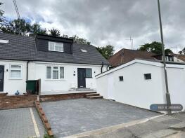 29, Robin Lane, Hendon, London NW4 1EU