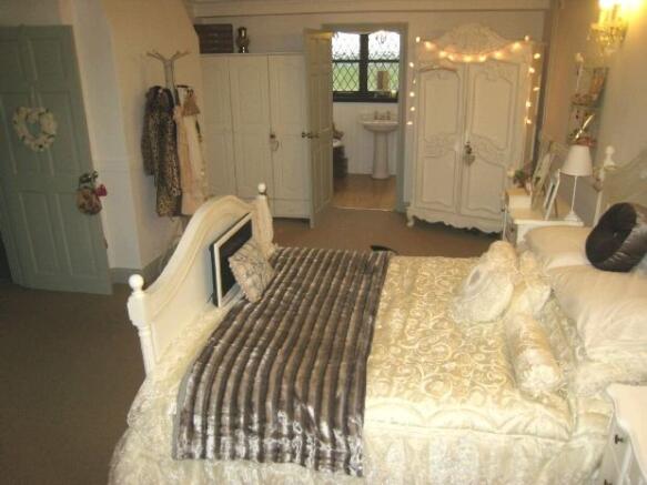 Bedroom 1 Photo 1