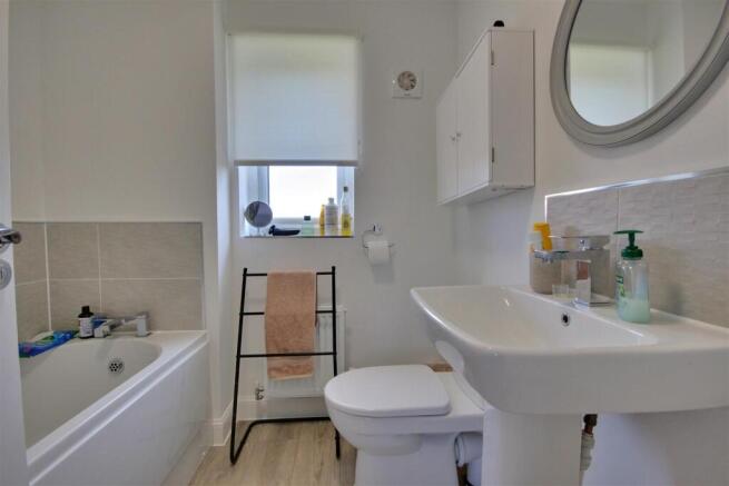 3 bed Detached for sale Image 10
