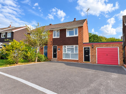 Manor End, Uckfield, TN22 1DN
