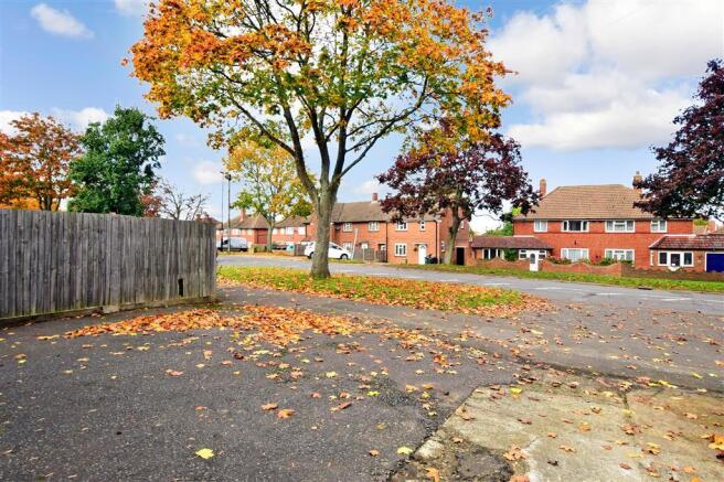 Driveway/Parking