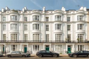 Flat 11, 151-153, Gloucester Terrace, London W2 6DX