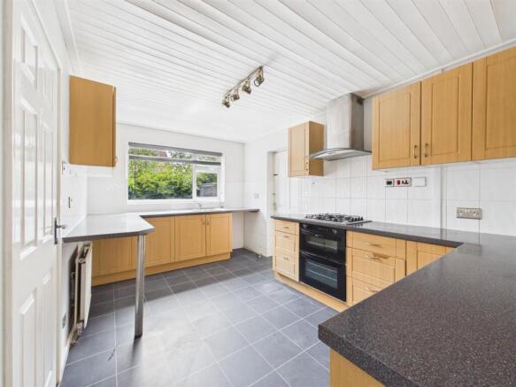 Kitchen: